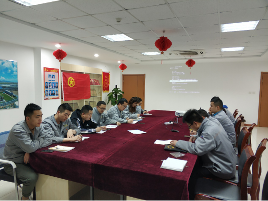 第二工程公司召開(kāi)2019年度第一次團課會(huì )議330.png